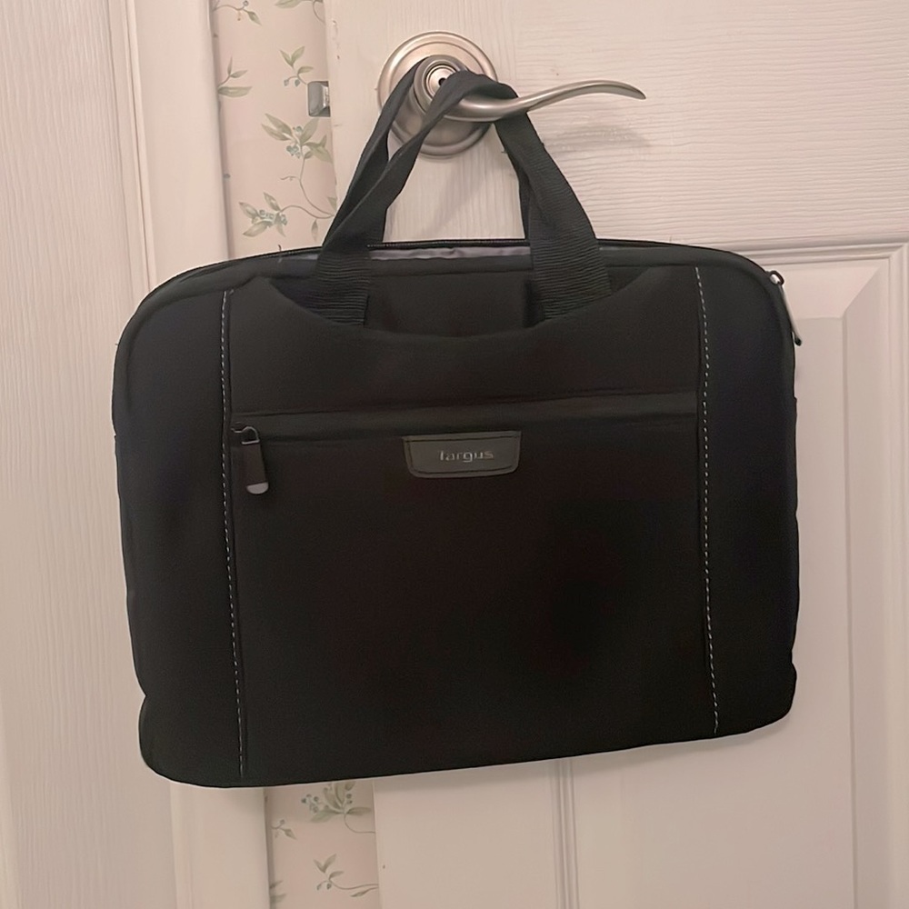 TARGUS laptop bag!